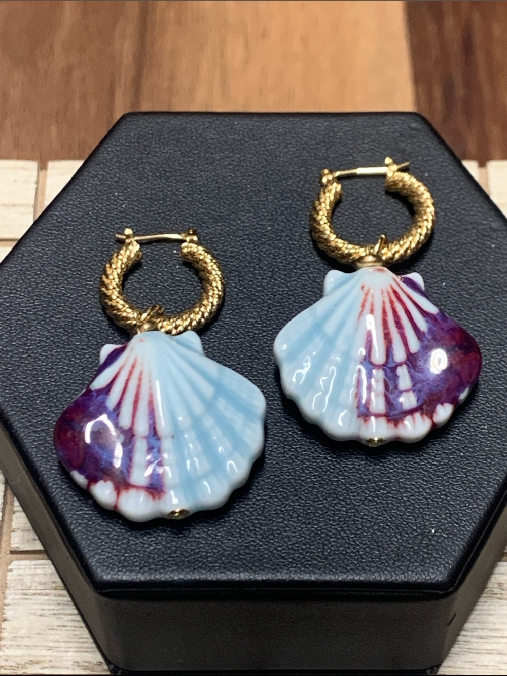 Glass Shell Earrings - Picture 2 of 3